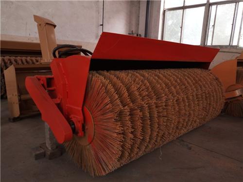 扫雪滚刷厂家供应价格_扫雪滚刷_天洁机械  皮卡改装扫雪滚刷  批发直销斜角清扫