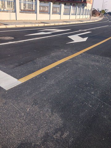 贵阳道路划线施工价格及热熔标线涂料销售  贵阳热熔标线涂料  贵阳停车场划线