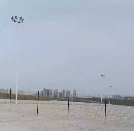 广场高杆灯生产厂家  太阳能路灯价格  太阳能路灯生产厂家  江苏路灯厂家