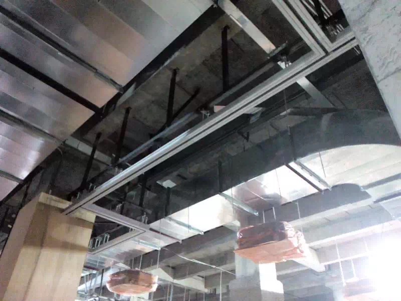 供应河北省承德市餐厅活动隔断厂家直销