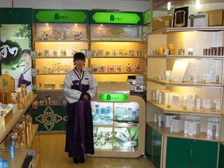 大连化妆品进口报关代理  大连化妆品报关  化妆品报关代理