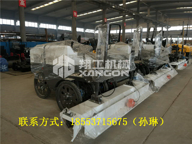 翔工激光整平机 混凝土摊铺机施工效果分享