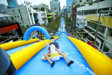 水上乐园水上闯关夏季火爆娱乐气模道具厂家租赁 水上闯关出租 闯关设备出租 气膜道具厂家