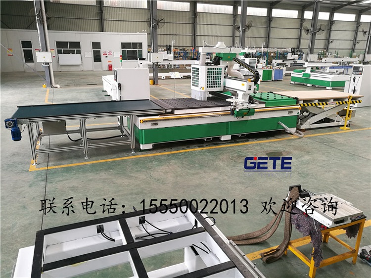 西藏 加工中心 UA-48 板式家具生产线 格特品质保证 加工衣柜门的设备