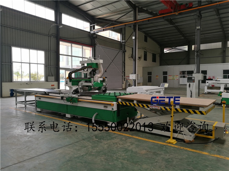 北京 加工中心 UA-48 板式家具下料机 格特品质保证 数控开料机 加工衣柜门的设备