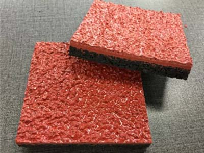 铺塑胶跑道：哪里能买到专业生产复合型塑胶  复合型塑胶跑道  复合型塑胶跑道施工  复合型塑胶跑道材料