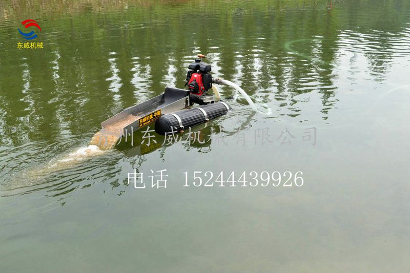 山东高压水泵抽取小型淘金船东威机械采用虹吸式泵枪&nbsp;&nbsp;山东淘金船&nbsp;&nbsp;淘金船厂家
