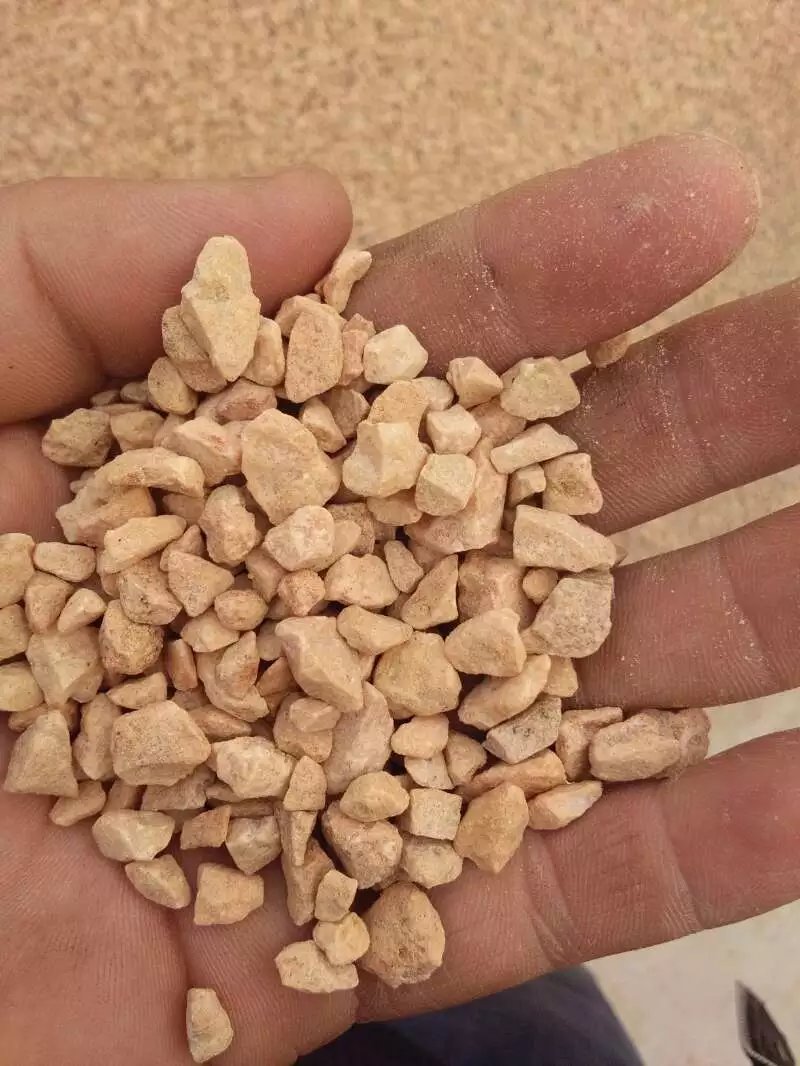 地坪装饰彩色石子 雨花石 天然水磨石 水族用石子