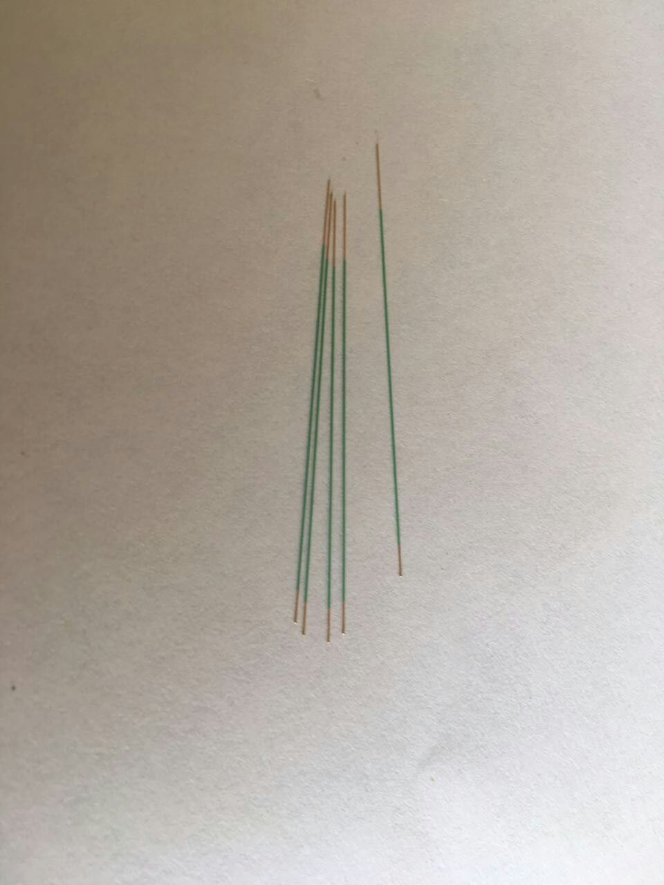 绝缘小球针