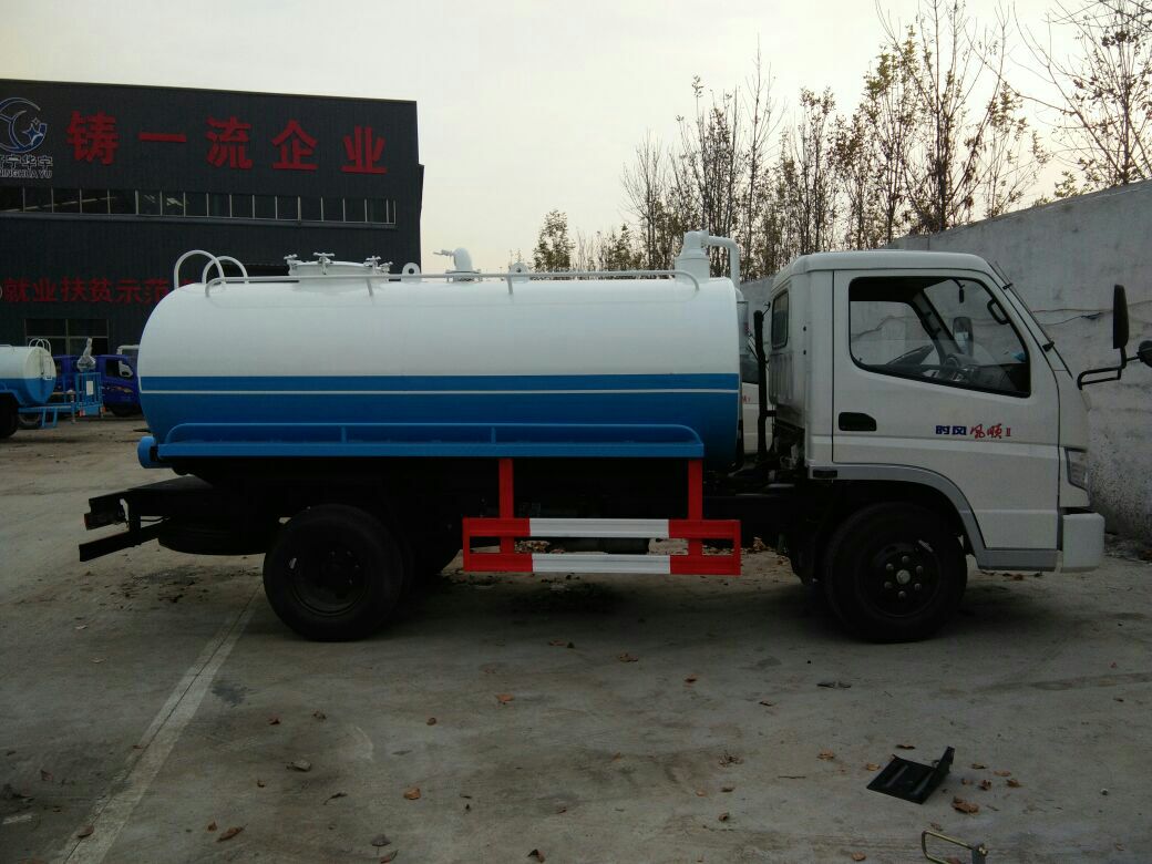 三轮洒水车20马力三轮洒水车时风三轮吸粪车  福田吸污车
