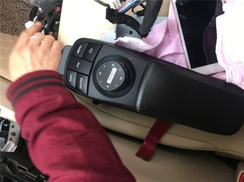 汽车音响、郑州胜利音响、汽车音响改装  汽车音响导航维修  汽车音响出问题了