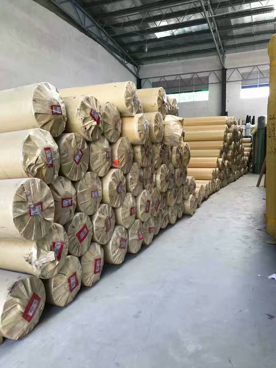 咸阳厂家定做猪场卷帘布  养殖场卷帘布  批发耐用  搭棚篷布
