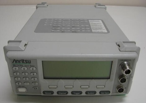 Anritsu ML2438A功率计