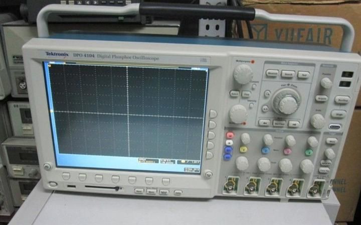 DPO4034B混合信号示波器  泰克
