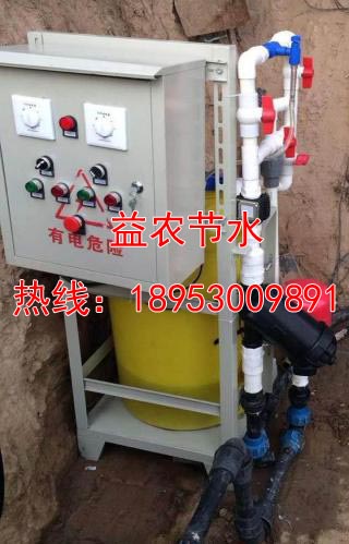泰安滴灌大田玉米施肥机价格  泰安施肥机