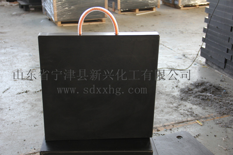 雕刻防滑圈支腿垫板 颜色均可定制 山东新兴化工实力生产&nbsp;&nbsp;耐腐蚀支腿垫板&nbsp;&nbsp;耐老化支腿垫板&nbsp;&nbsp;零吸水支腿垫板