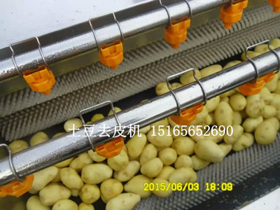 毛辊清洗机 土豆清洗去皮机 毛辊去皮专业加工设备&nbsp;&nbsp;土豆去皮机&nbsp;&nbsp;毛辊去皮机&nbsp;&nbsp;毛刷去皮视频
