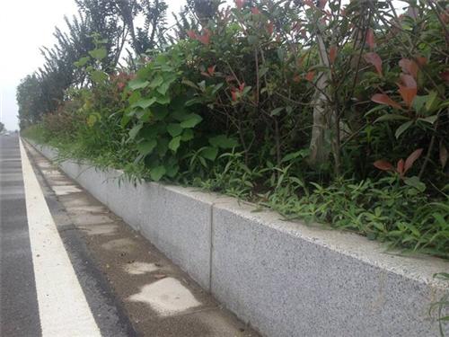 路沿石|北方石材|供应路沿石批发价格  山东五莲花路沿石  五莲红路沿石价格