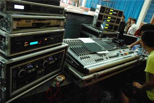 礼堂音频系统维修|雅博灯光音频系统维修|  演播厅音频系统维  多功能厅音频系统