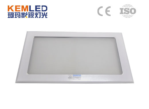 LED录播教室灯光用CM-LED1512的优势是什么? 录播教室LED灯光