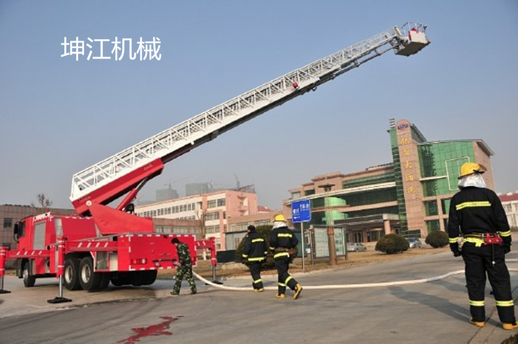 移动剪叉式8米升降平台厂家直供&nbsp;&nbsp;液压升降平台&nbsp;&nbsp;电动升降