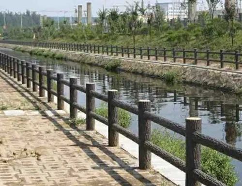 河南天目逆源水泥仿木栏杆大量供应  建筑水泥护栏  水泥仿木护栏  别墅庭院护栏