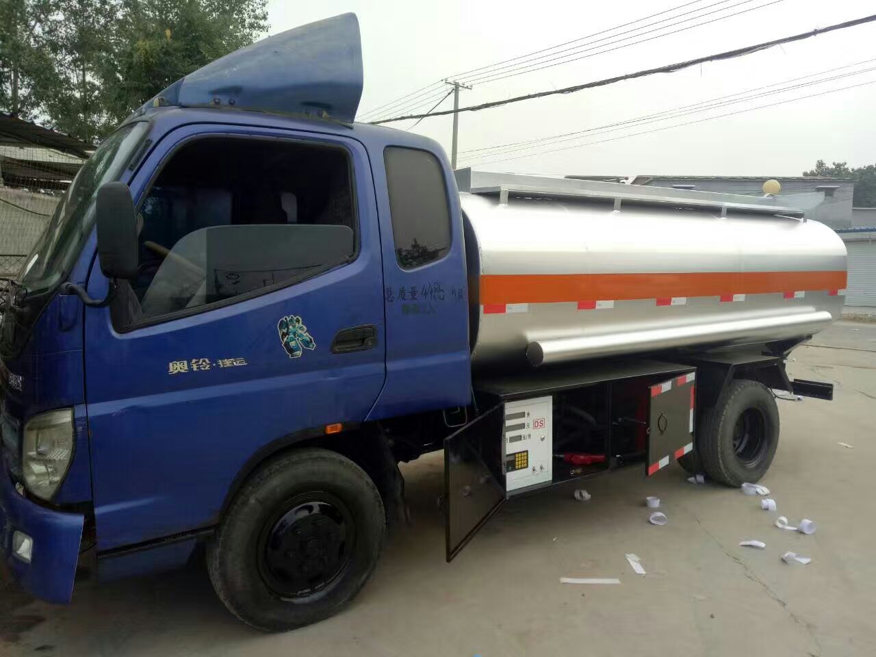 山西专业销售油罐车加油车  运油车