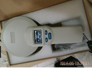 134.2KHZ动物标签手持阅读器  宠物芯片阅读器  低频手持阅读器  动物标签远距离阅读器