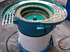 在哪容易买到新品振动盘_振动盘批售 多轨道振动盘 振动盘厂家