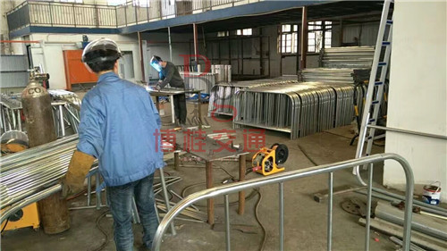 南宁口碑好的城市护栏推荐：南宁城市护栏批&nbsp;&nbsp;南宁市政护栏
