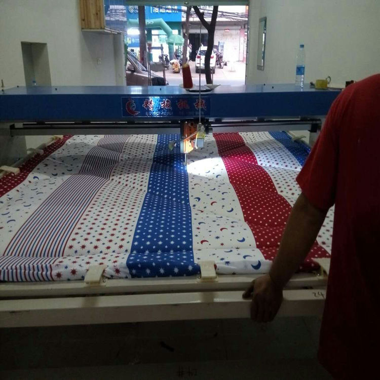 成都电脑绗缝机生产厂家    绗缝机报价  电脑绗缝机价格  电脑绗缝机厂家