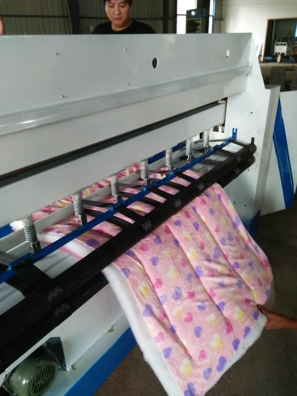 底线引被机   无梭引被机  引被机生产厂家  底线引被机价格  引被机厂家  底线引被机厂家