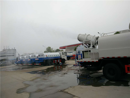 东风15吨多功能道路洒水车多少钱一辆&nbsp;&nbsp;东风洒水车&nbsp;&nbsp;15吨洒水车&nbsp;&nbsp;洒水车价格