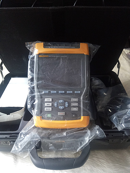 库存闲置低价出售fluke 434电能质量分析仪