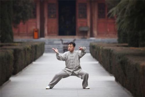 武汉太极拳鄂州培训班,陈超太极会,武汉太  武汉太极拳公司培  武汉太极拳单位培