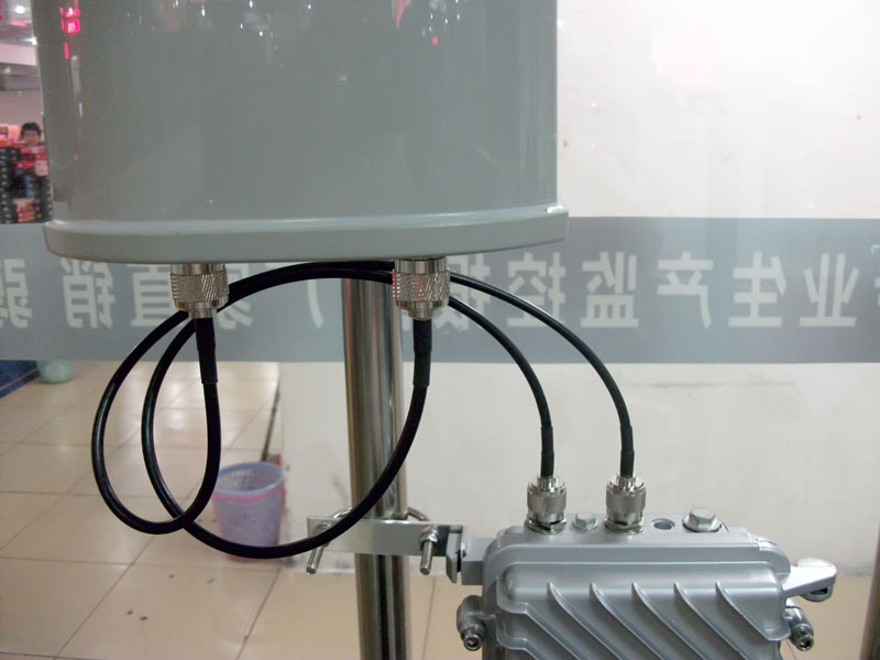 艾威工业级无线中继,中继特点,监控工程应用  中继器  无线网桥特点  无线信号传输设备