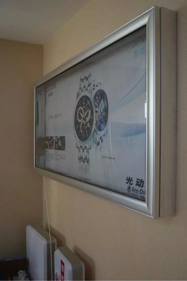 液压开启式宣传栏公告通知栏定制  厂家定制宣传栏