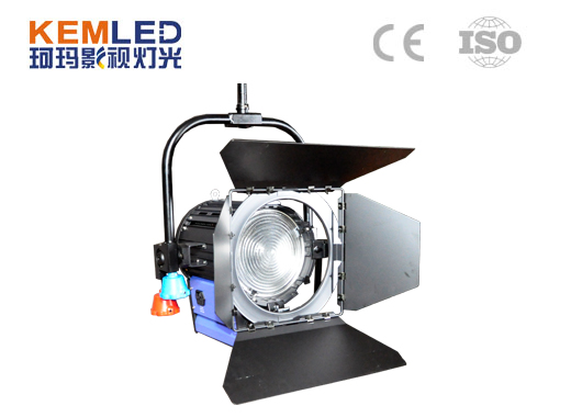 演播室灯光不要错过珂玛杆控LED聚光灯CM-LED100W&nbsp;&nbsp;LED演播室灯光&nbsp;&nbsp;演播室聚光灯