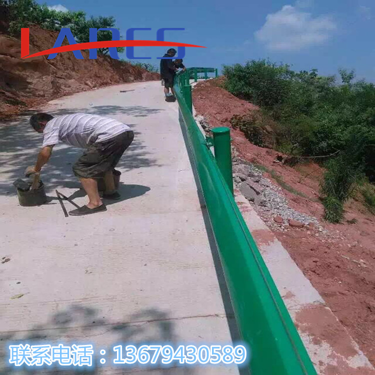 景泰那里有卖公路防撞护栏的  波形护栏