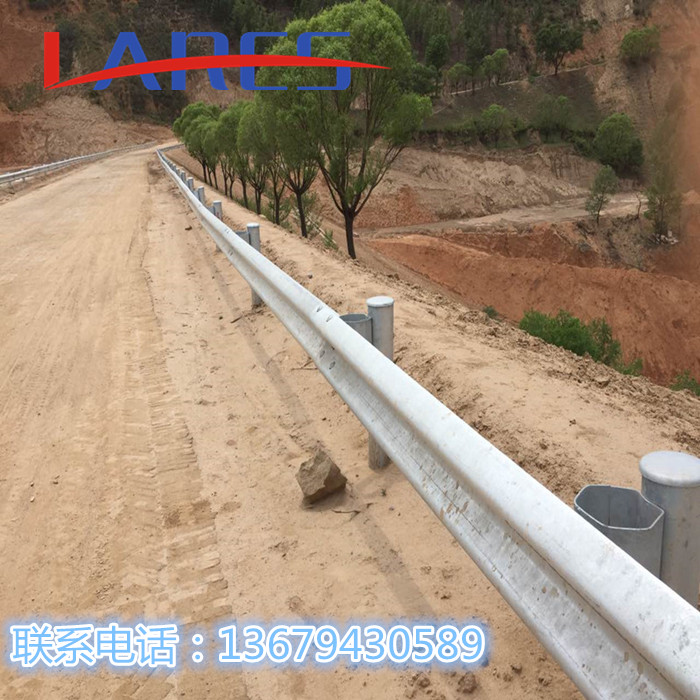 嘉峪关公路防撞波形梁护栏板厂家