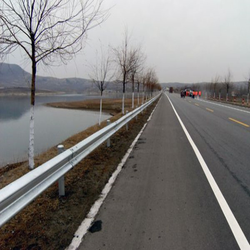陕西富县公路护栏销售价格  波形护栏