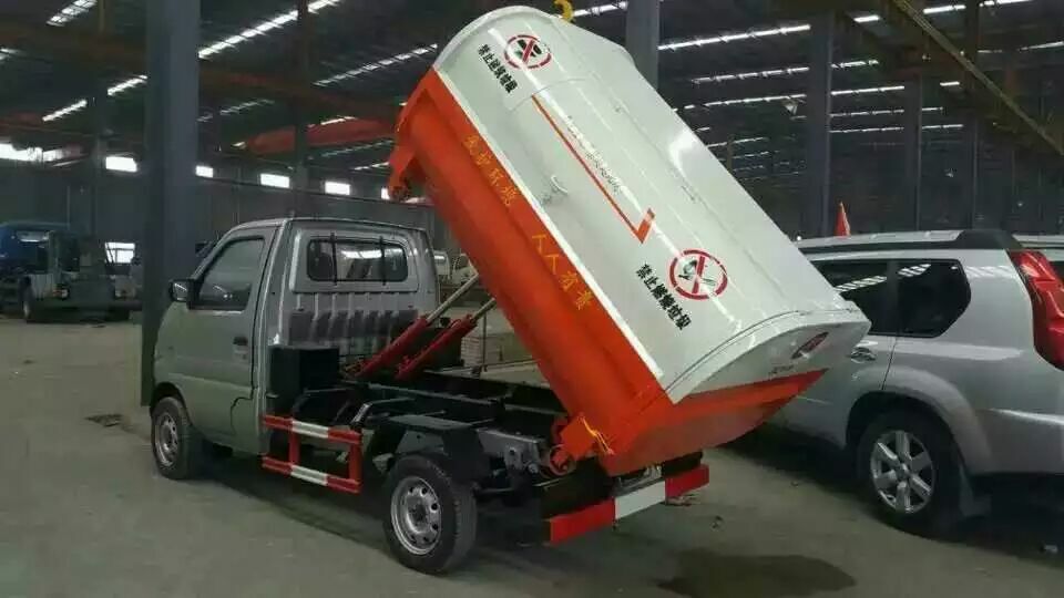 山东 5吨挂桶垃圾车厂家价钱  三轮垃圾车
