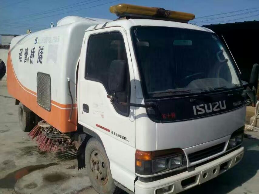 山东嘉力销售 扫路车厂家价钱  吸尘车  吸尘清扫车