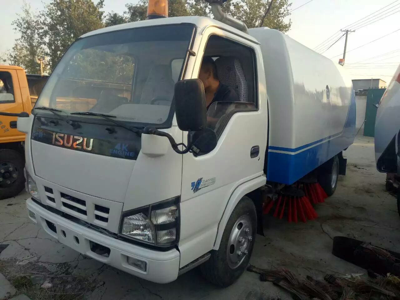东风系列 5吨扫路车 报价价格 清扫车 吸尘车 吸尘喷洒清扫车