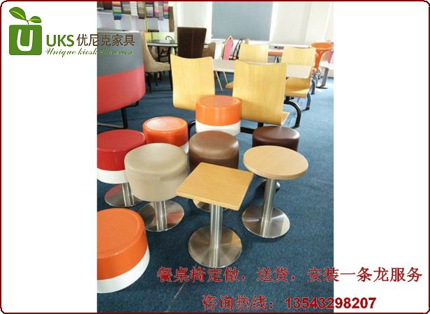 港式餐厅桌椅,茶餐厅桌椅,饭店快餐桌椅供应商 仿实木餐厅桌椅 餐厅桌椅价格 餐厅桌椅厂家