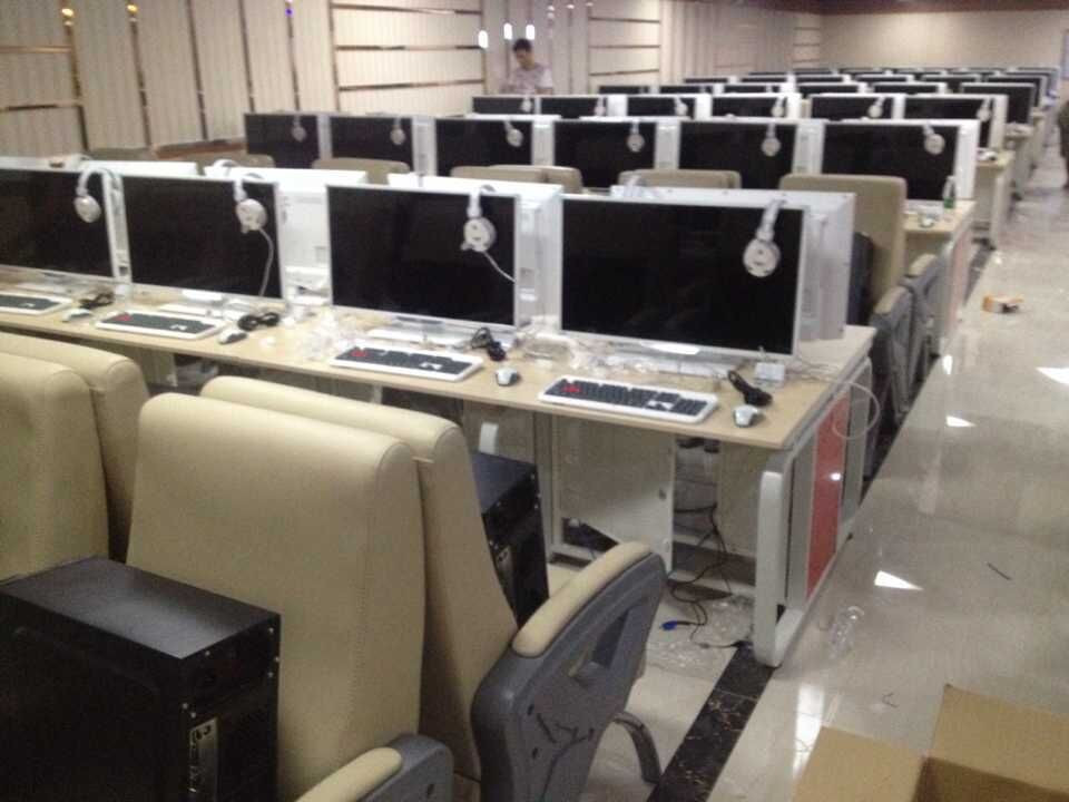 湖北网咖家具厂|网吧桌椅行业领跑者鸿成  网咖家具厂鸿成