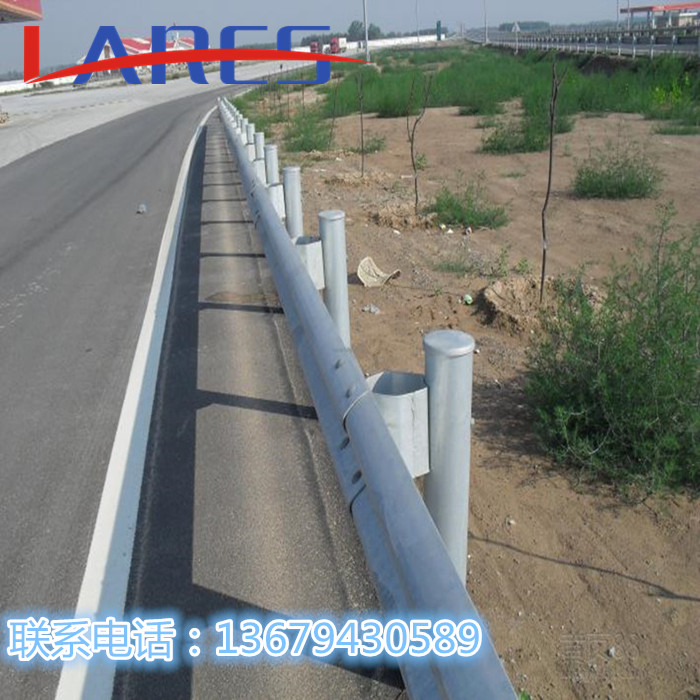 公路防撞护栏  护栏板  波形护栏