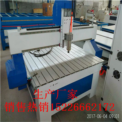 罗马柱数控木工雕刻机浮雕机数控木工雕刻机厂家