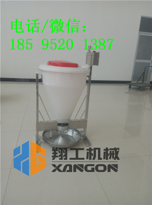 仔猪自动下粥料槽 自动停料避免浪费&nbsp;&nbsp;小猪自能料槽&nbsp;&nbsp;干湿喂料器&nbsp;&nbsp;猪料槽