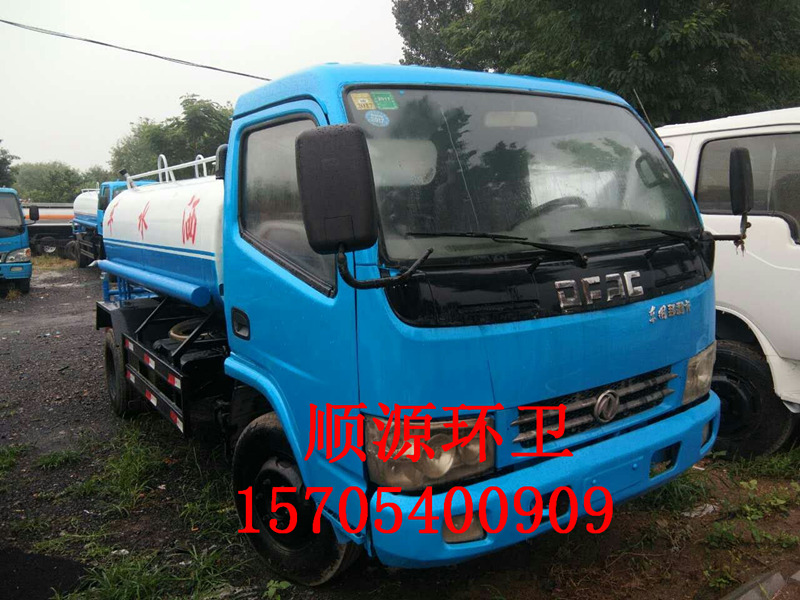 凉山州洒水车销售服务在线 洒水车厂家 三轮洒水车